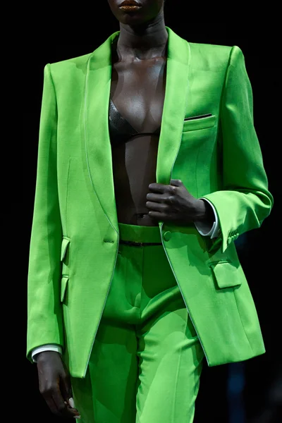 Look 93